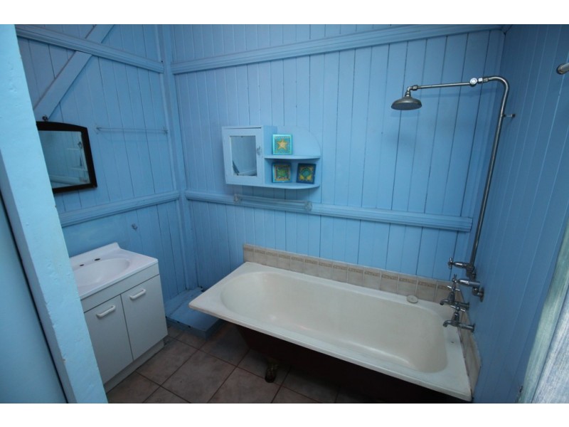 11a BURNETT STREET, Kingaroy QLD 4610