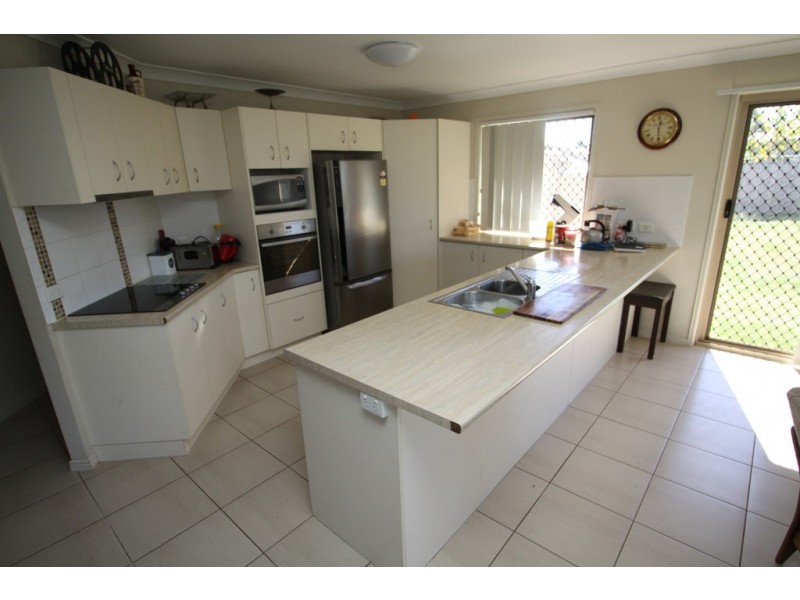 19 Oasis Drive, Kingaroy QLD 4610