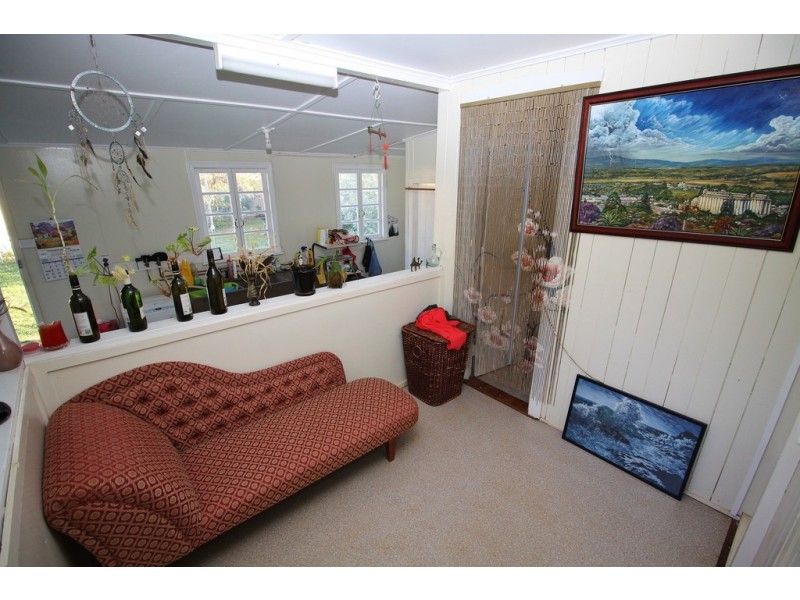 7 Gladys Street, Kingaroy QLD 4610