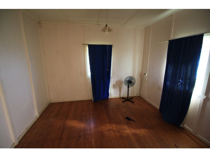 5 Gladys St, Kingaroy QLD 4610