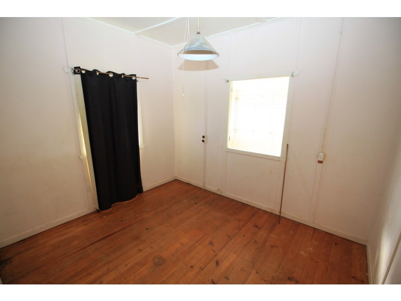 5 Gladys St, Kingaroy QLD 4610