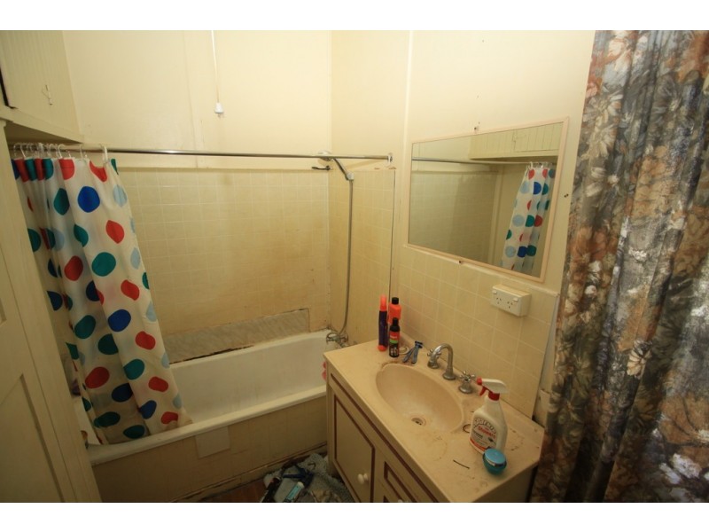 5 Gladys St, Kingaroy QLD 4610