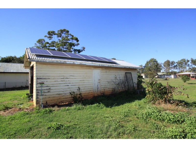 5 Gladys St, Kingaroy QLD 4610