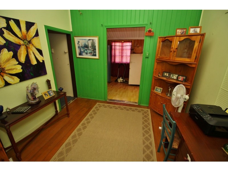 6 Alice Street, Kingaroy QLD 4610