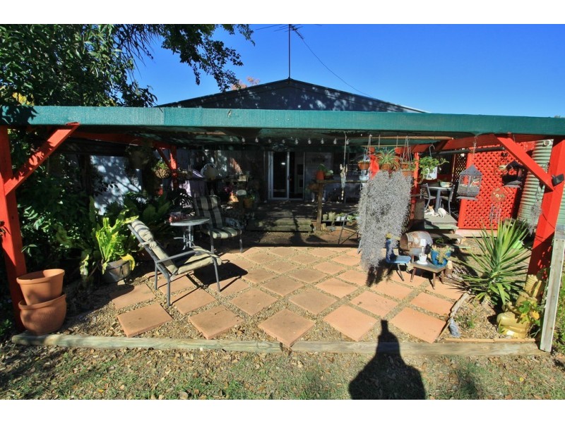 6 Alice Street, Kingaroy QLD 4610
