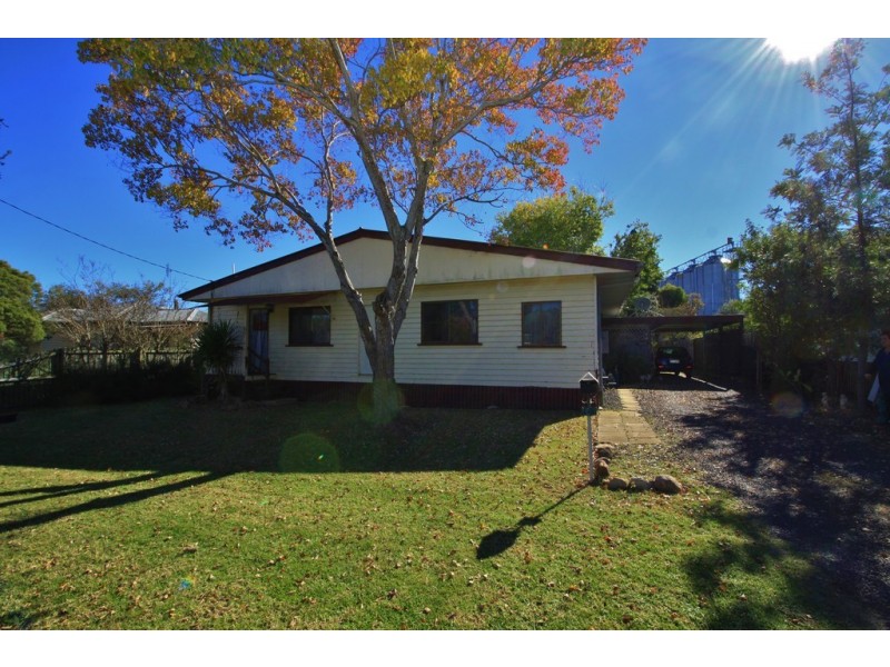 6 Alice Street, Kingaroy QLD 4610