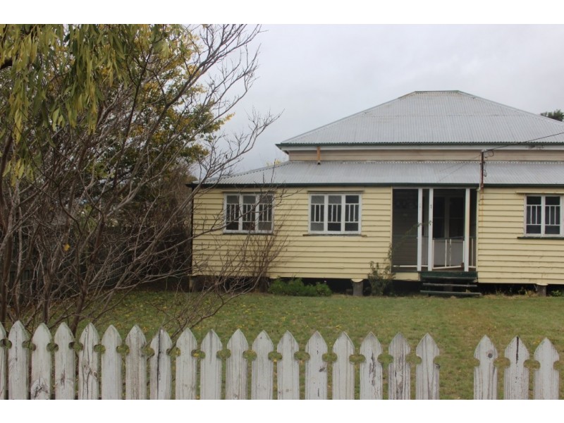 1/281 Haly Street, Kingaroy QLD 4610