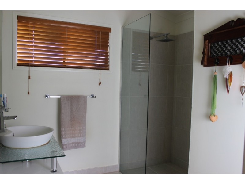 14 Julie Street, Kingaroy QLD 4610