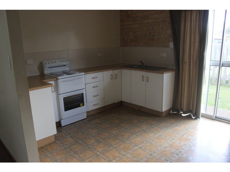 Unit 11/88 Walter Road, Kingaroy QLD 4610