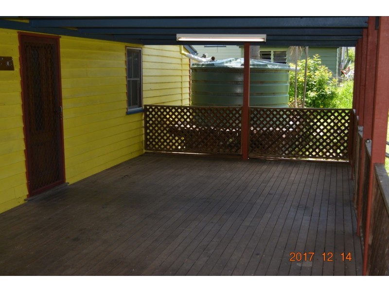 11 Hood Street, Proston QLD 4613
