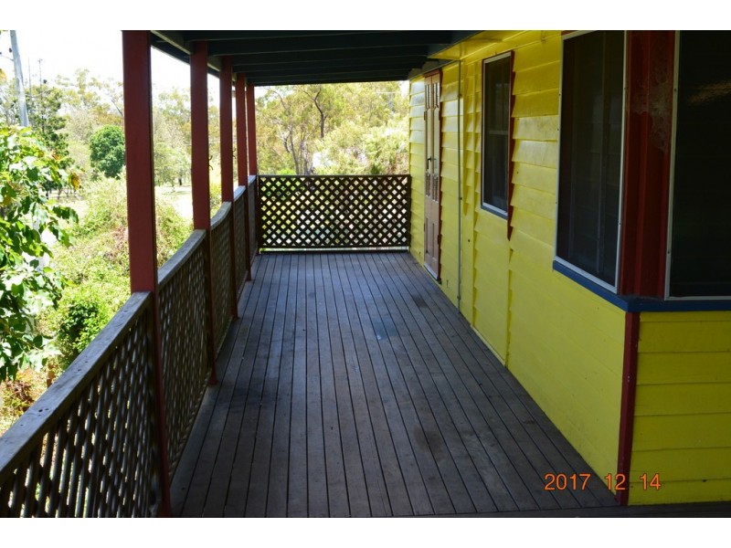 11 Hood Street, Proston QLD 4613