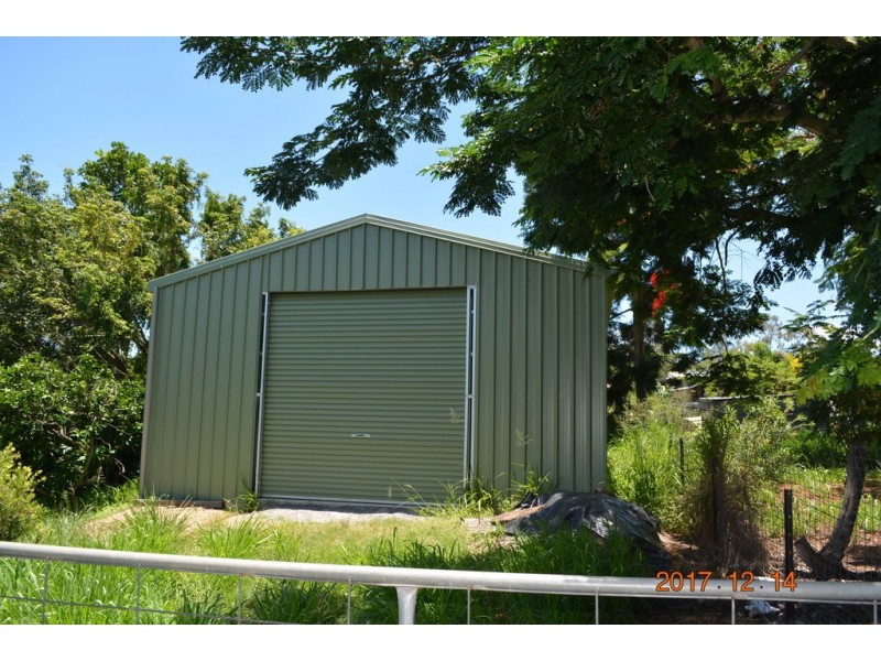 11 Hood Street, Proston QLD 4613