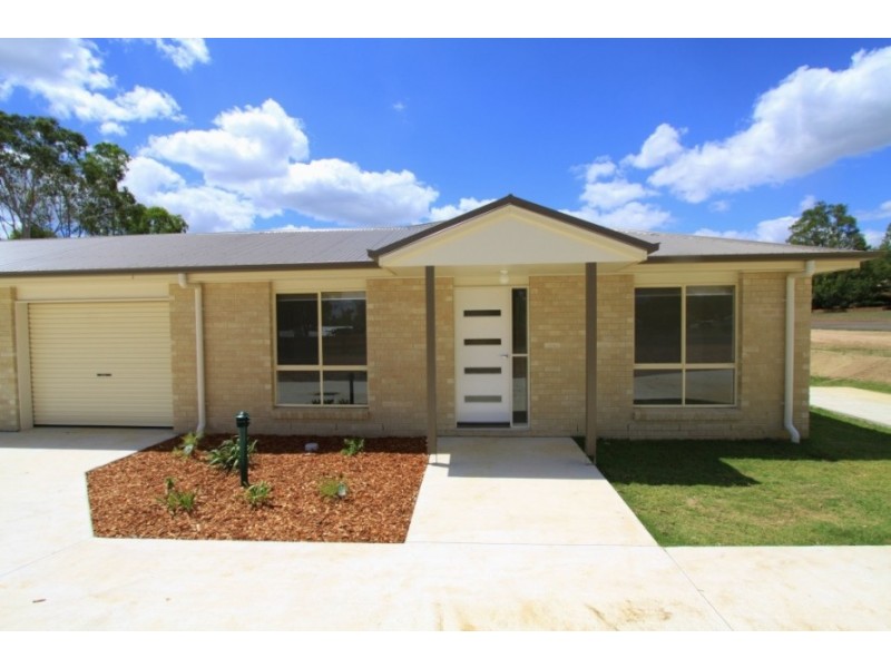 41-43 Wickham Street, Nanango QLD 4615