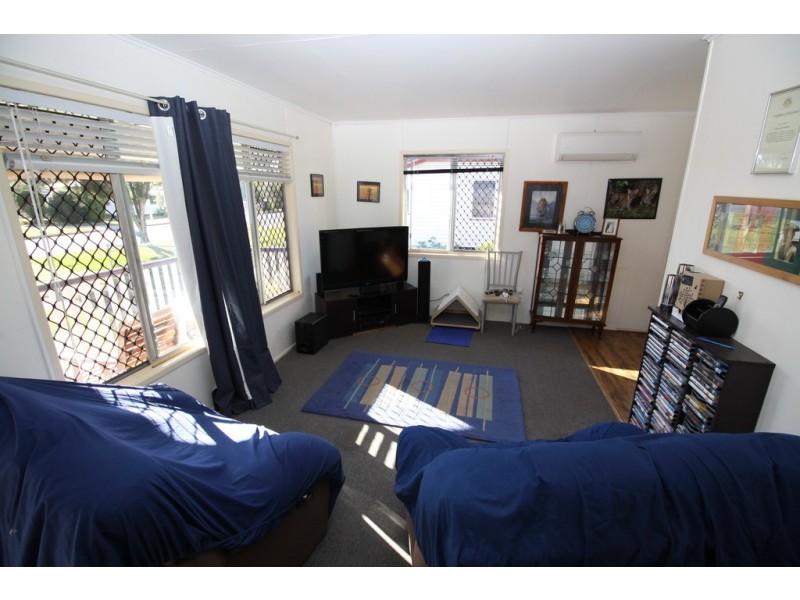 34 HODGE STREET, Kingaroy QLD 4610