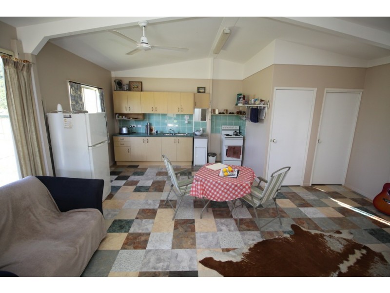 12 RIPPINGALE STREET, Moffatdale QLD 4605