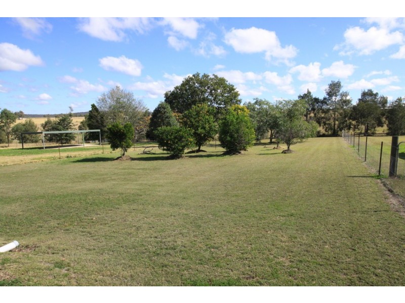 12 RIPPINGALE STREET, Moffatdale QLD 4605