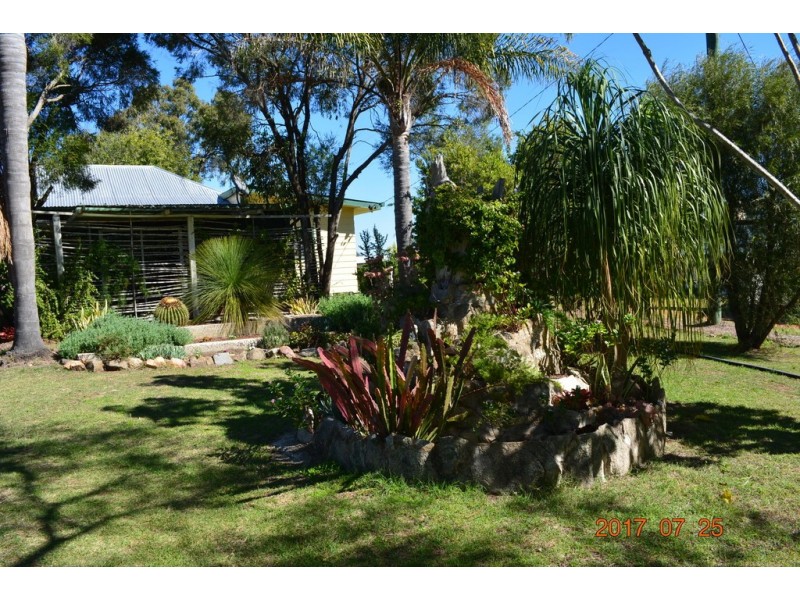 1 Main Street, Hivesville QLD 4612