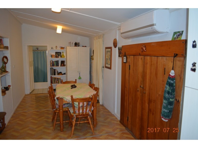 1 Main Street, Hivesville QLD 4612