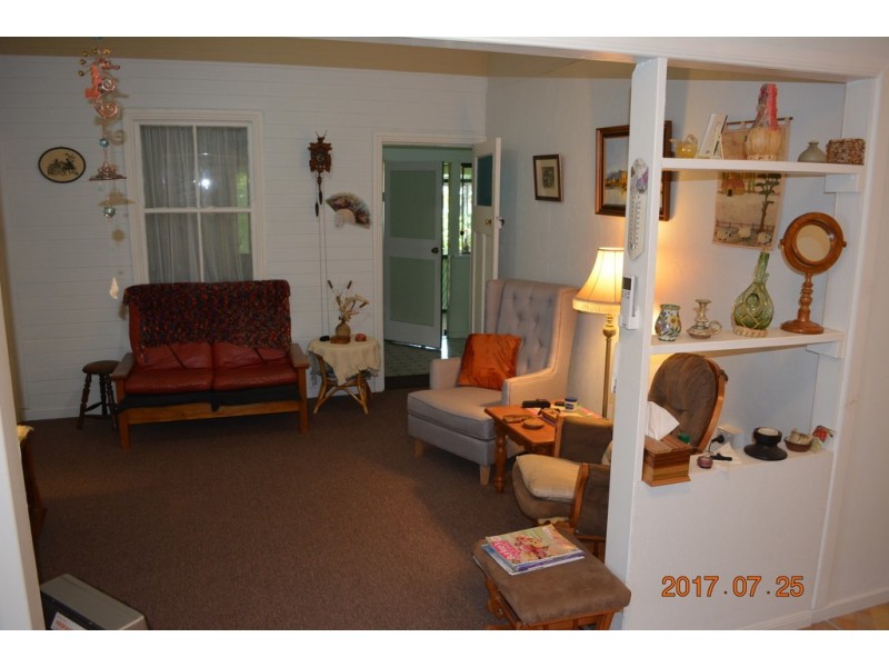 1 Main Street, Hivesville QLD 4612