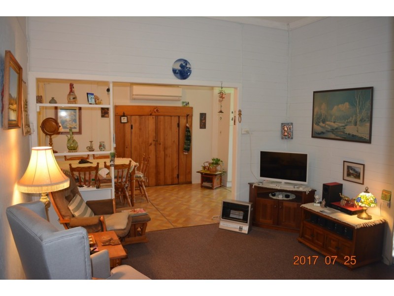 1 Main Street, Hivesville QLD 4612