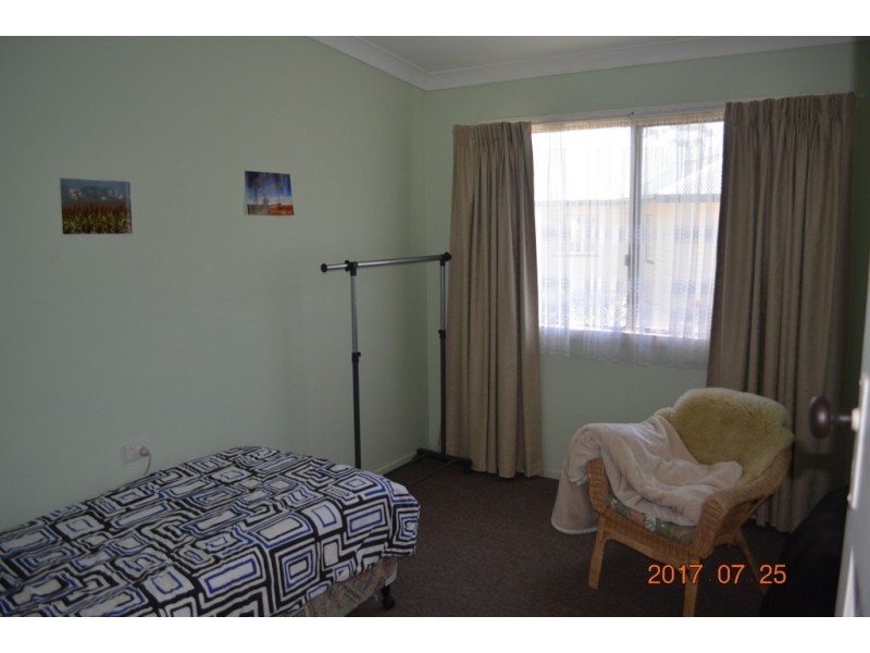 1 Main Street, Hivesville QLD 4612