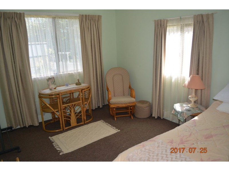 1 Main Street, Hivesville QLD 4612