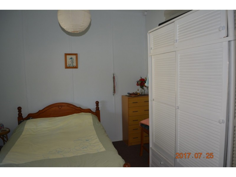 1 Main Street, Hivesville QLD 4612