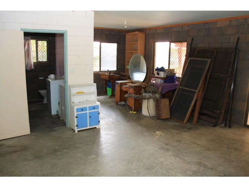 2 JONELLE STREET, Taabinga QLD 4610