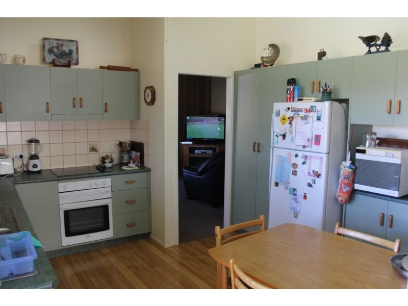 322 Mcauliffes, Kingaroy QLD 4610