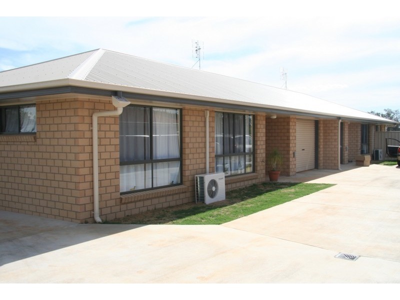 90 Windsor Circle, Kingaroy QLD 4610