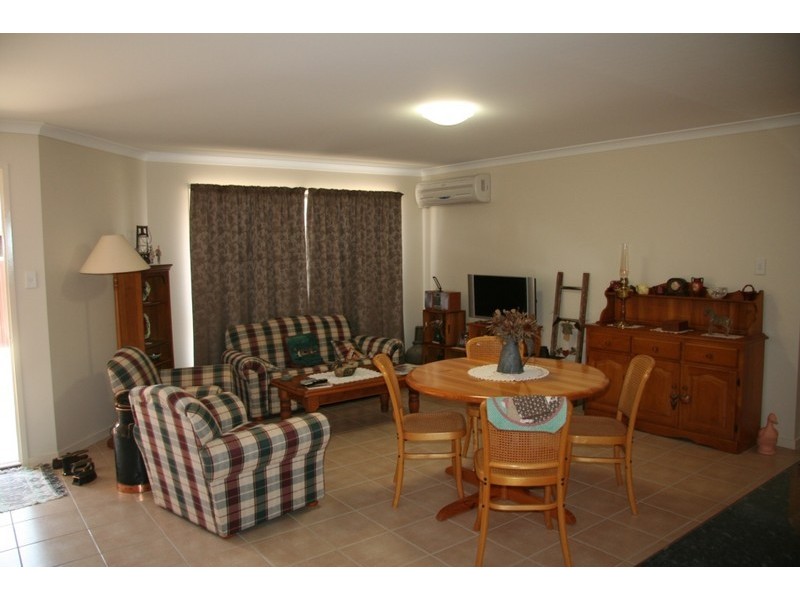 90 Windsor Circle, Kingaroy QLD 4610