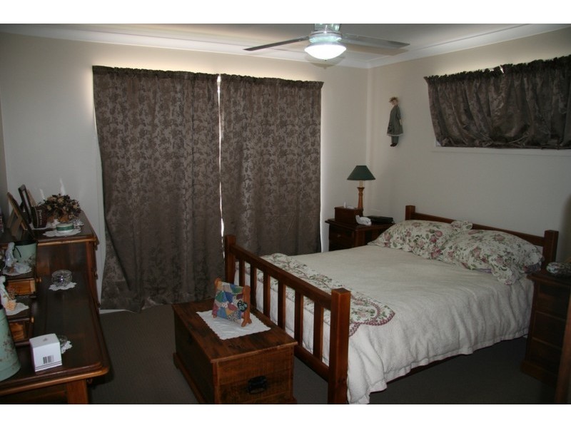 90 Windsor Circle, Kingaroy QLD 4610
