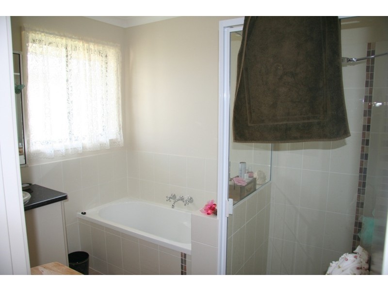 90 Windsor Circle, Kingaroy QLD 4610