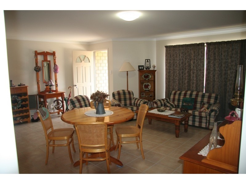 90 Windsor Circle, Kingaroy QLD 4610