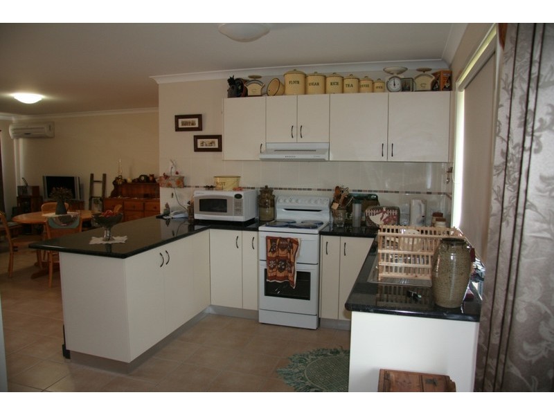90 Windsor Circle, Kingaroy QLD 4610