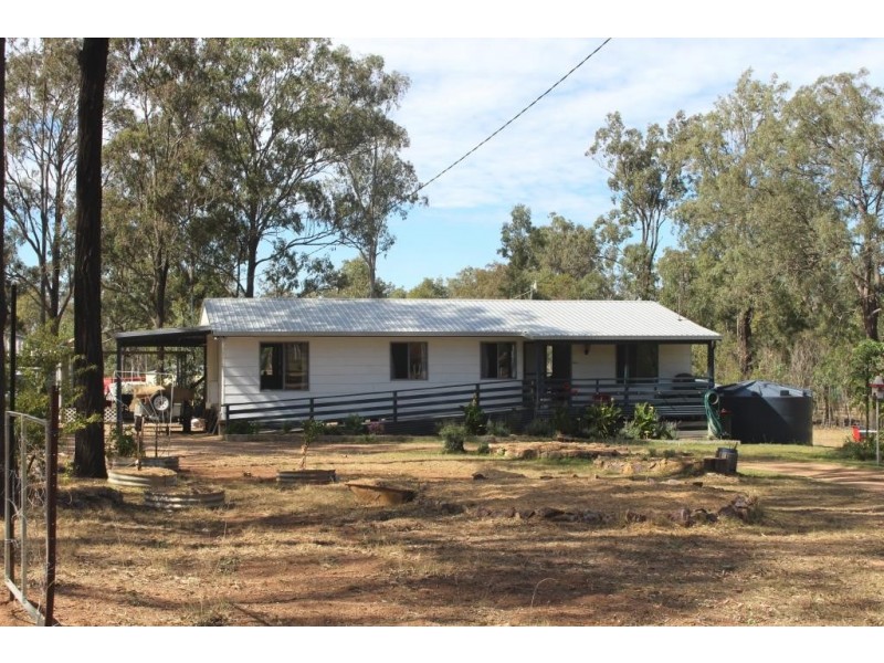 77 Carbeen Crescent, Nanango QLD 4615