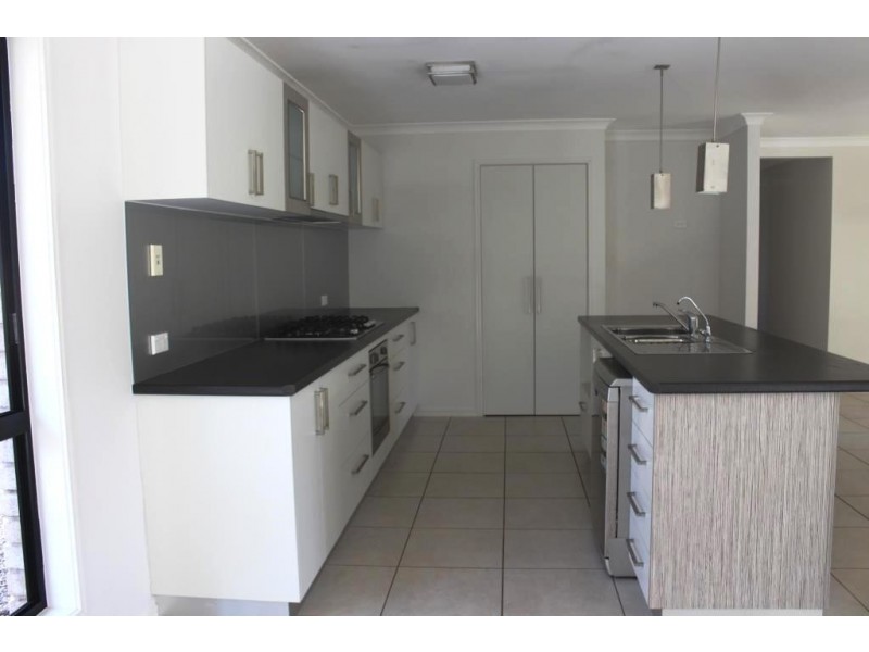 6 Bernard Crescent, Kingaroy QLD 4610