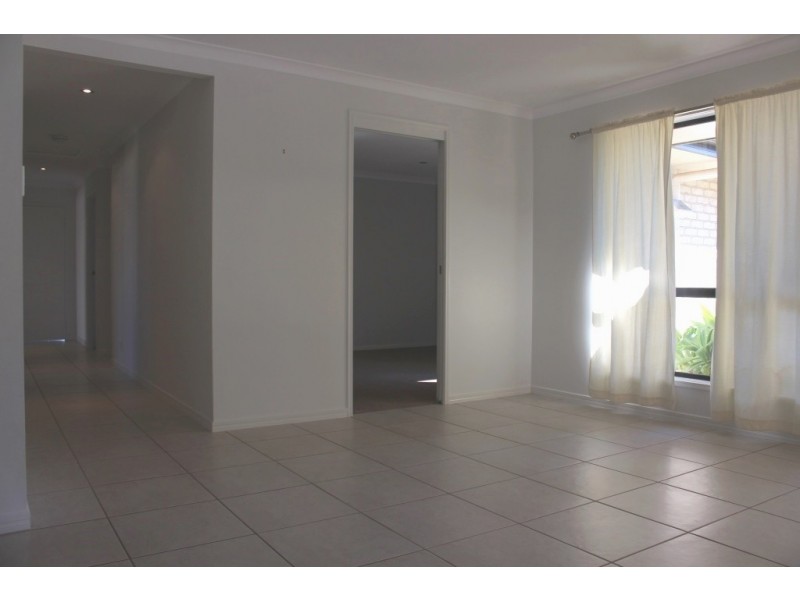 6 Bernard Crescent, Kingaroy QLD 4610