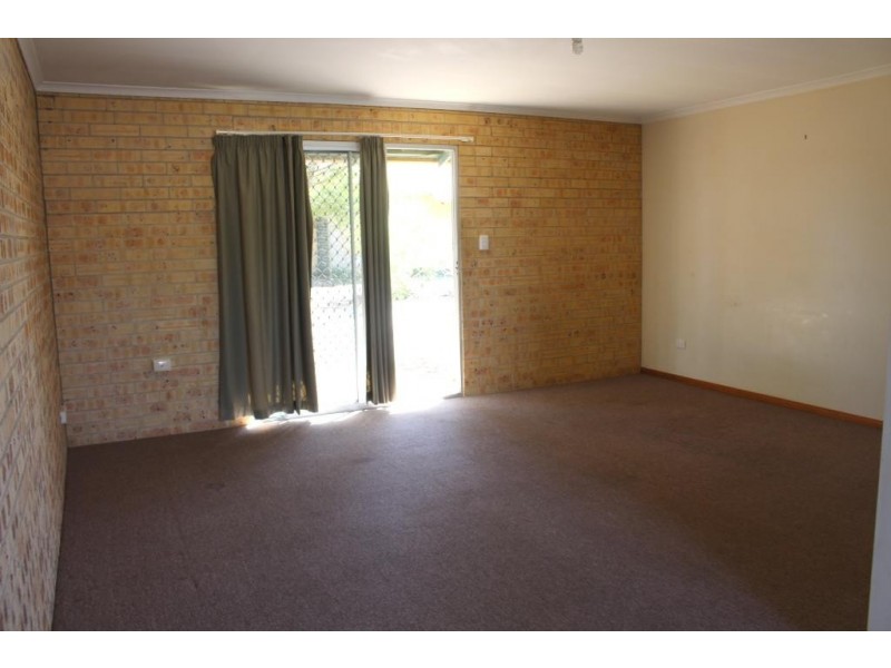 11/88 Walter Road, Kingaroy QLD 4610