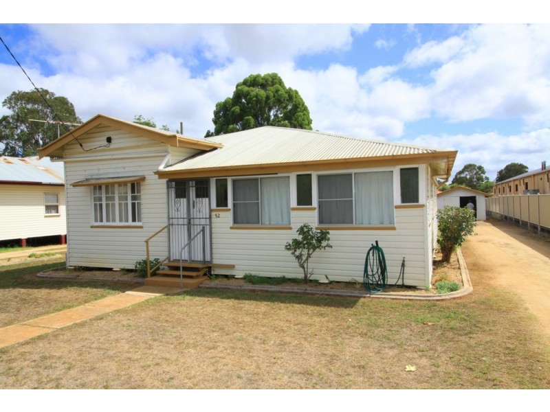 52 KNIGHT STREET, Kingaroy QLD 4610