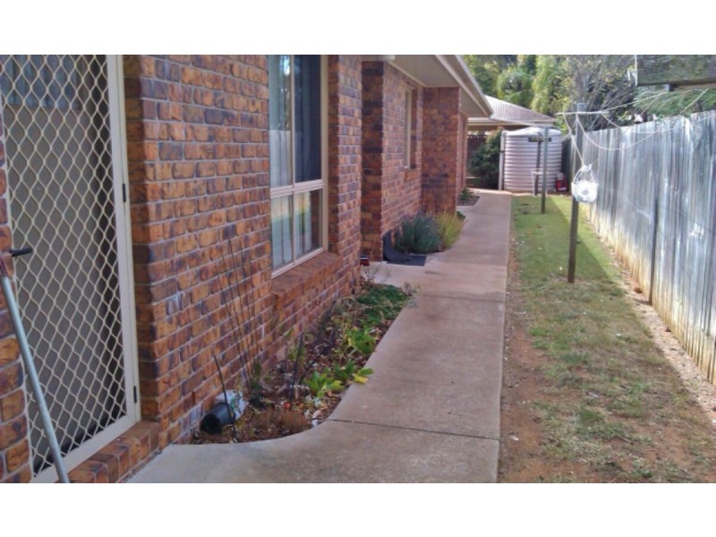2 ROSEDALE STREET, Kingaroy QLD 4610