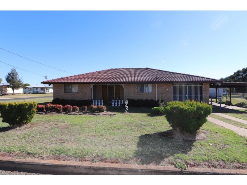 26 GLADYS STREET, Kingaroy QLD 4610