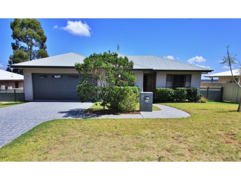 33 BRIDGEMAN PARADE, Kingaroy QLD 4610