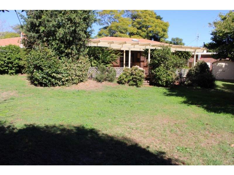 6 Cowie Drive, Kingaroy QLD 4610