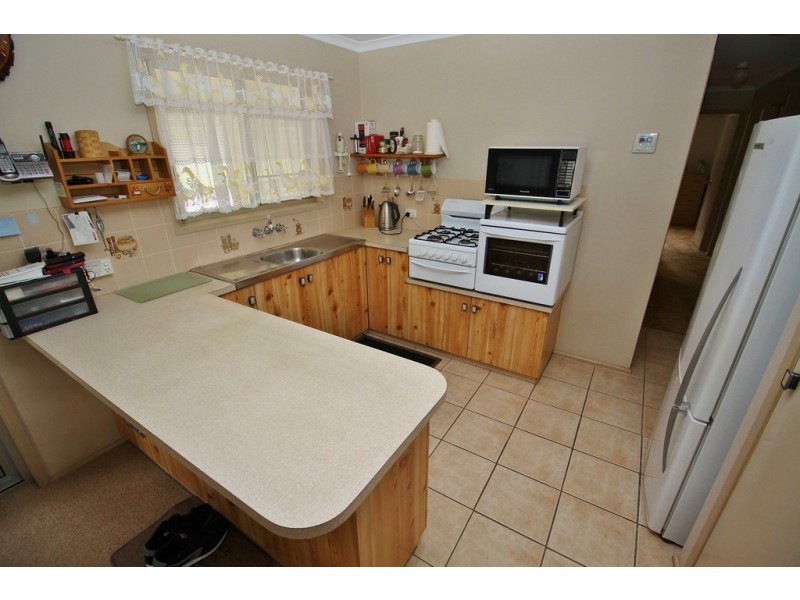 36 LORNA COURT, Blackbutt QLD 4306