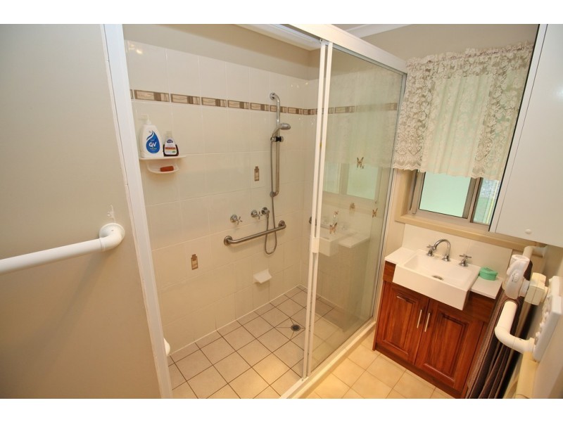 36 LORNA COURT, Blackbutt QLD 4306