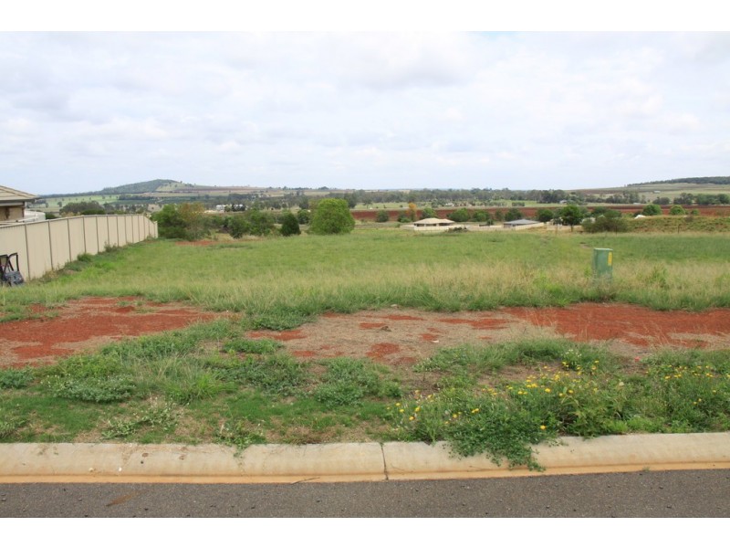 11 CASUARINA STREET, Kingaroy QLD 4610