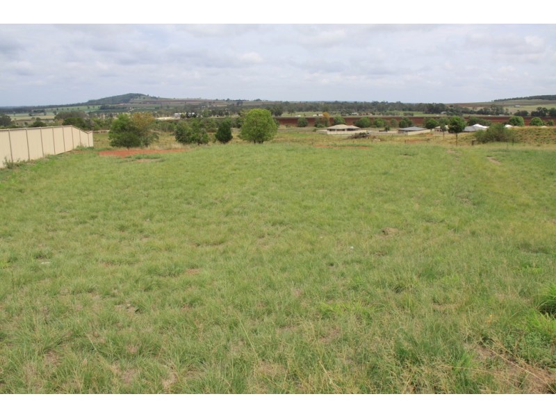 11 CASUARINA STREET, Kingaroy QLD 4610