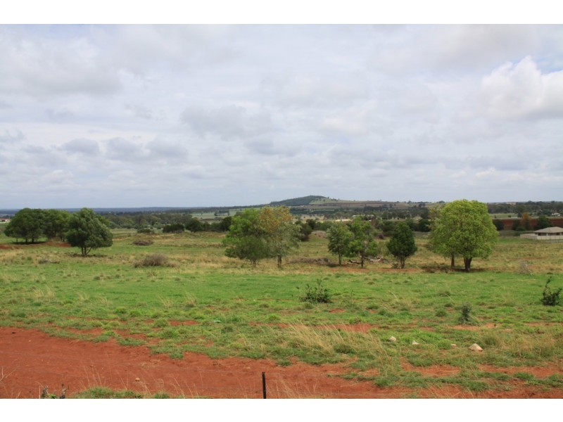 11 CASUARINA STREET, Kingaroy QLD 4610