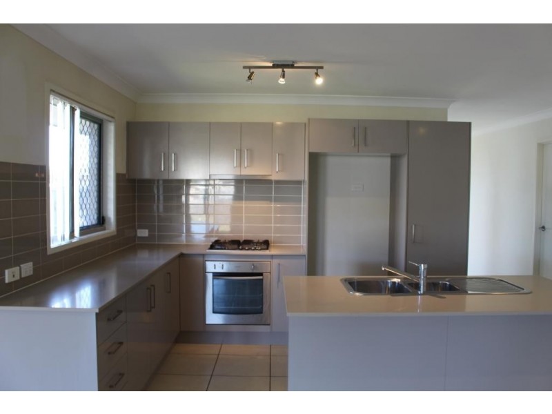 36 Parkside Drive, Kingaroy QLD 4610